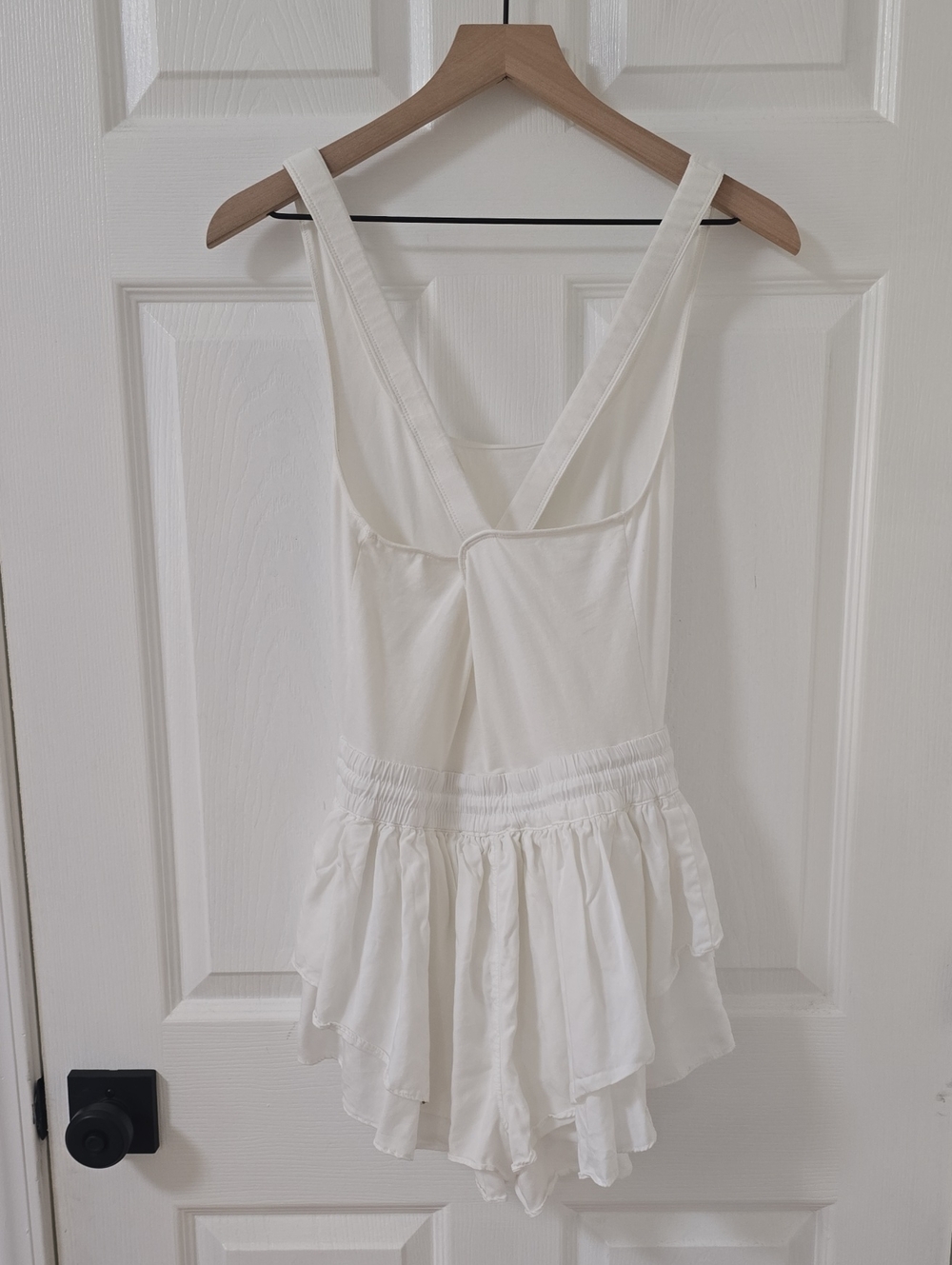 Free People Prima Tiered White Shortsie Romper Size S - Picture 7 of 8
